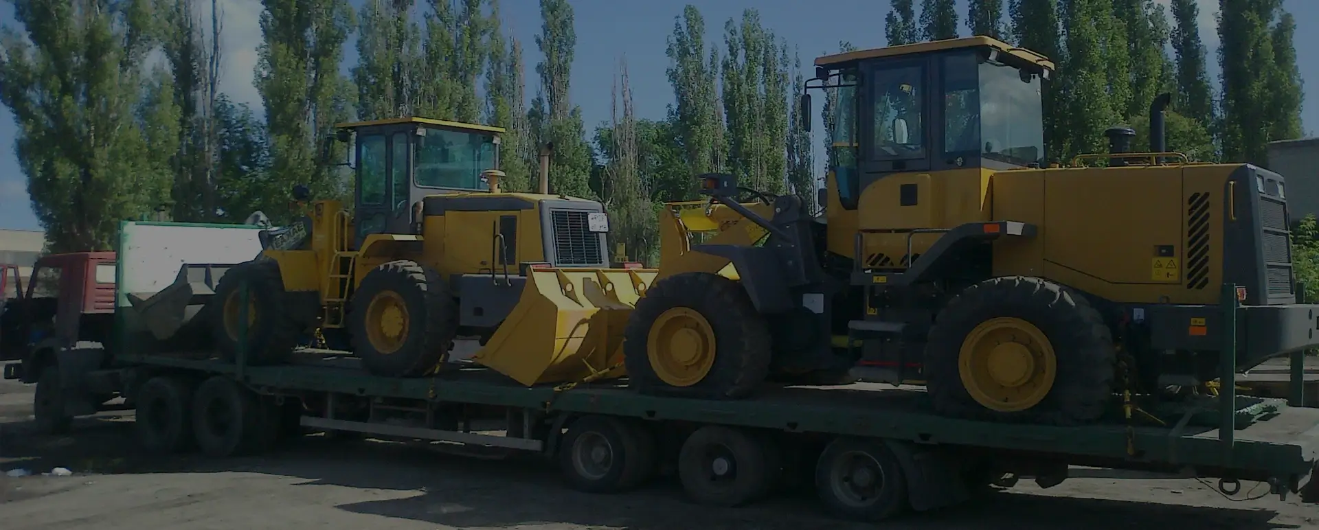 Заказать аренду низкорамного прицепа в городе Мыски (Сибирский округ - Кемеровская область - Кузбасс) для перевозки спецтехники в негабарите на сайте по форме